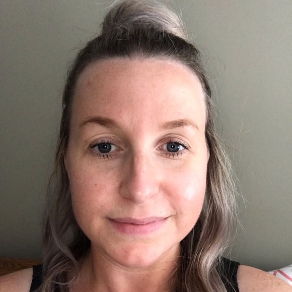 Meet your Posher, Robyn - Picture 1 of 1